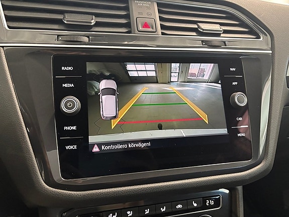 Volkswagen Tiguan Allspace 9 of 16