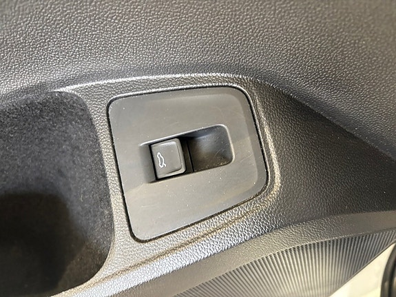 Volkswagen Tiguan Allspace 14 of 16