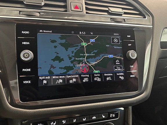 Volkswagen Tiguan Allspace 8 of 16