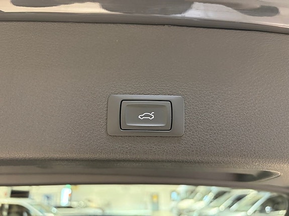 Audi Q8 e-tron 16 of 17