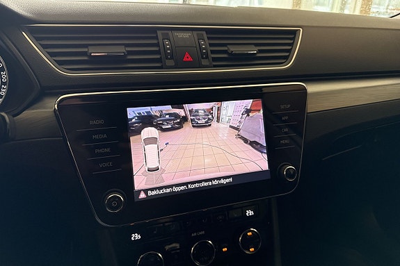 Skoda Superb 11 of 24