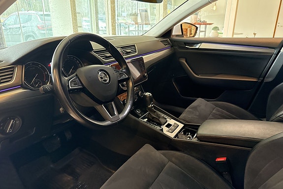 Skoda Superb 8 of 24