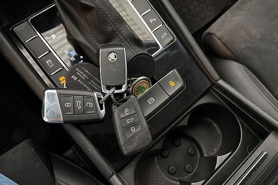 Skoda Superb 13 of 24