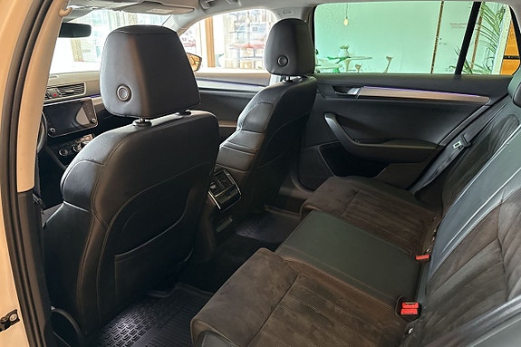 Skoda Superb 19 of 24