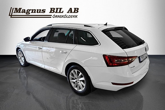Skoda Superb 4 of 5