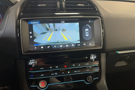 Jaguar F-PACE 17 of 17