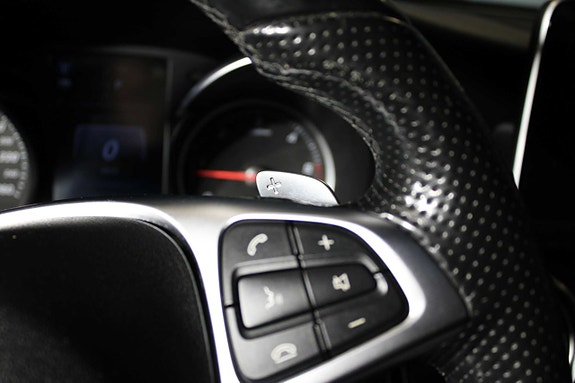 Mercedes-Benz GLC220 d 22 of 27