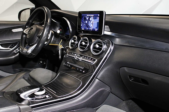 Mercedes-Benz GLC220 d 21 of 27