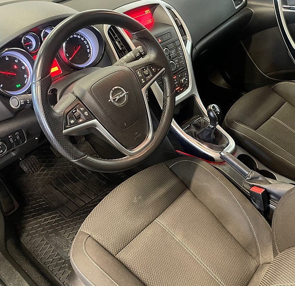 Opel Astra 5 of 5