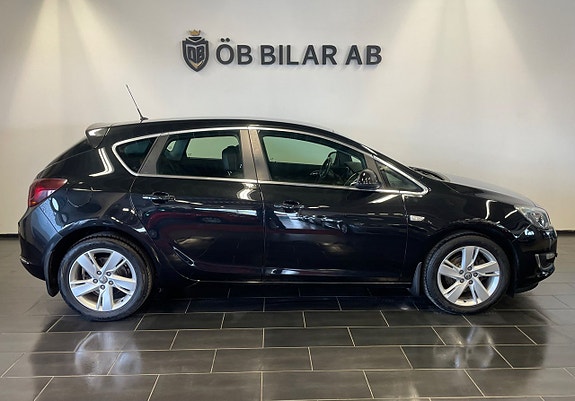 Opel Astra 2 of 5