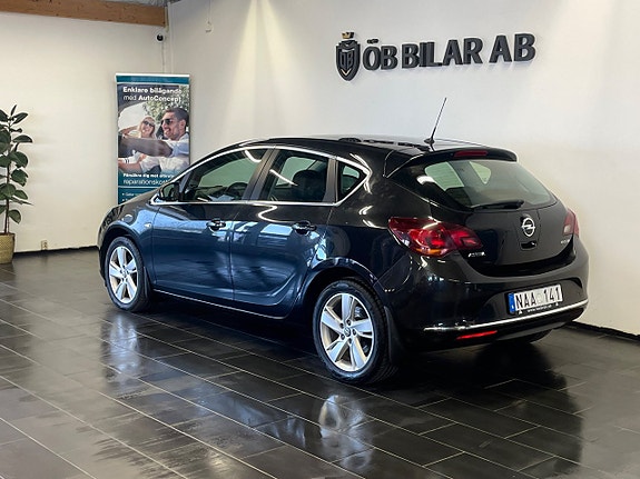 Opel Astra 3 of 5