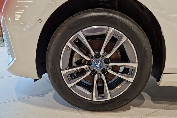 BMW 225e 17 of 21