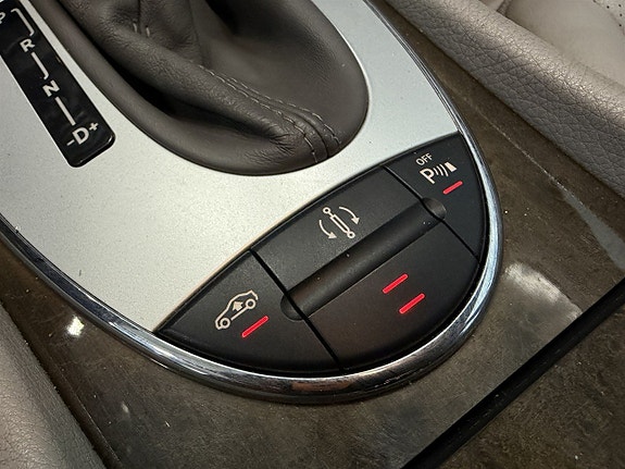 Mercedes-Benz E500 16 of 27