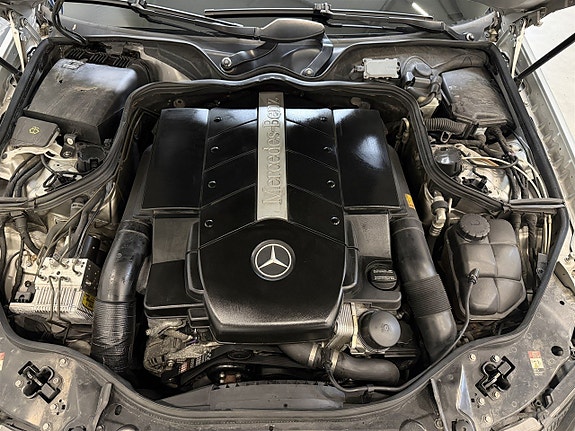 Mercedes-Benz E500 27 of 27