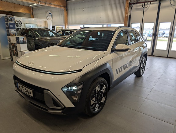 Hyundai Kona 2 of 5