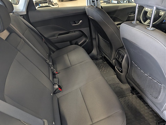 Hyundai Kona 13 of 14
