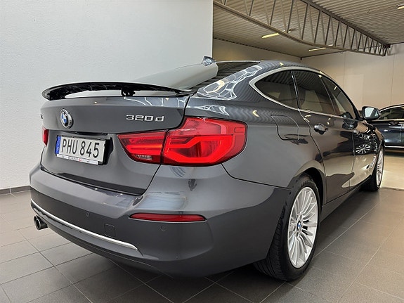 BMW 320 3 of 22