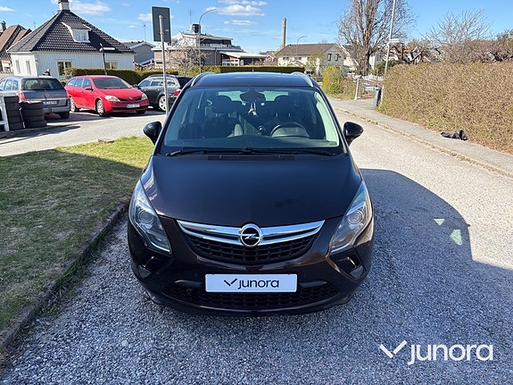 Opel Zafira Tourer 2 of 5
