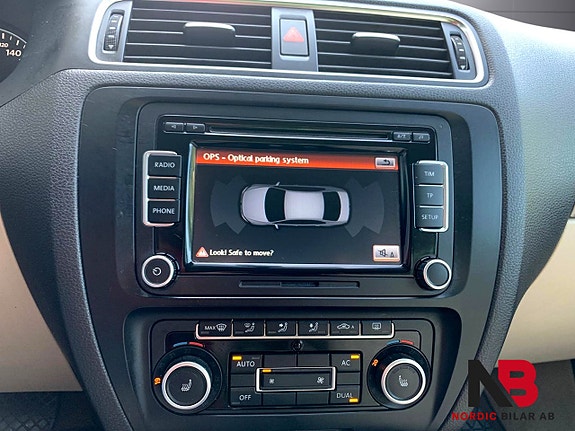Volkswagen Jetta 11 of 24