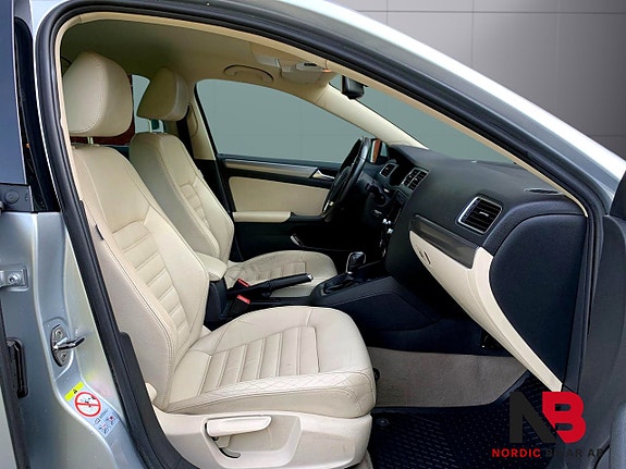 Volkswagen Jetta 6 of 24