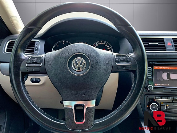 Volkswagen Jetta 15 of 24
