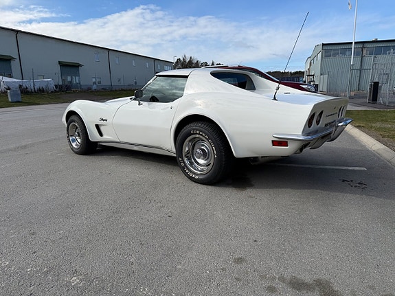 Chevrolet Corvette 7 of 14