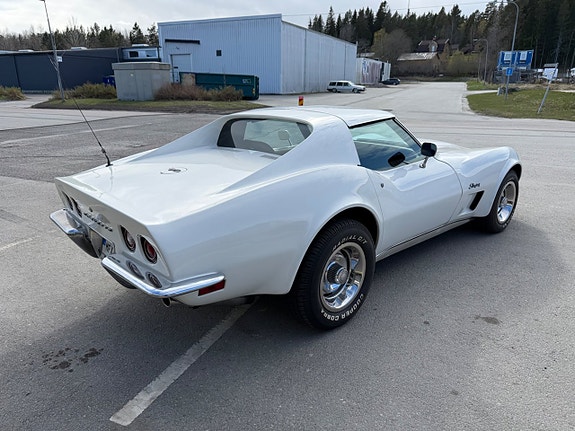 Chevrolet Corvette 5 of 14