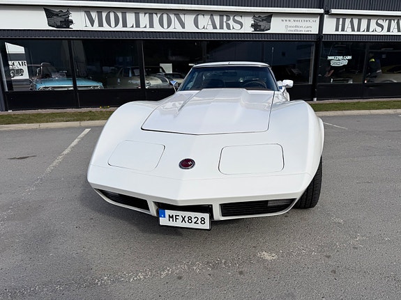 Chevrolet Corvette 2 of 14