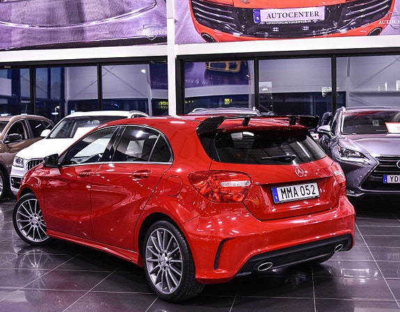 Mercedes-Benz A180 3 of 5