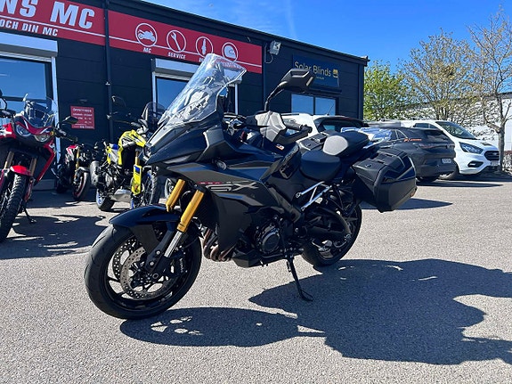 Suzuki GSX-S1000 GX 2 of 6