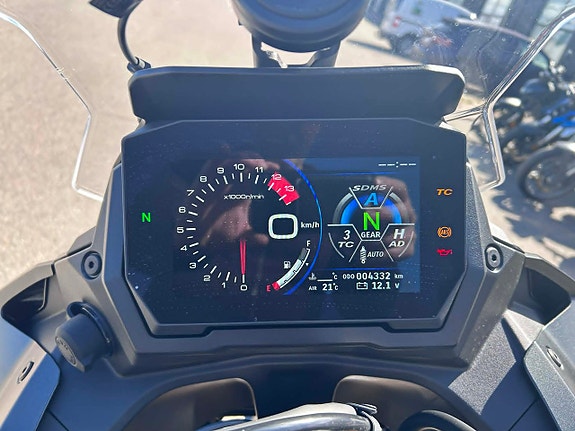 Suzuki GSX-S1000 GX 6 of 6