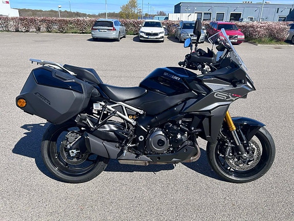 Suzuki GSX-S1000 GX 3 of 6