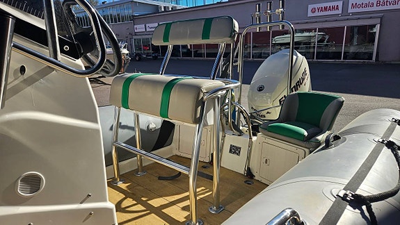 Zodiac 550 Pro Evinrude 115 E-tec inkl reg trailer 8 of 10