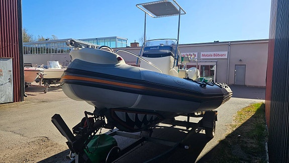 Zodiac 550 Pro Evinrude 115 E-tec inkl reg trailer 4 of 10