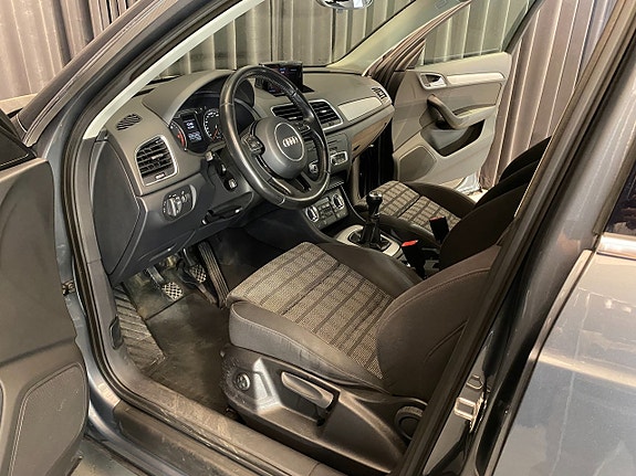 Audi Q3 28 of 30