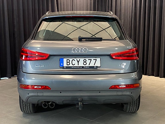 Audi Q3 3 of 5