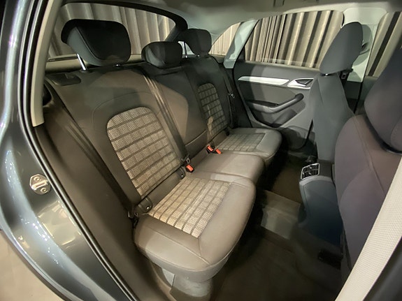 Audi Q3 10 of 30