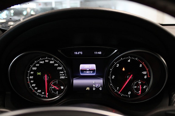 Mercedes-Benz A200 14 of 16