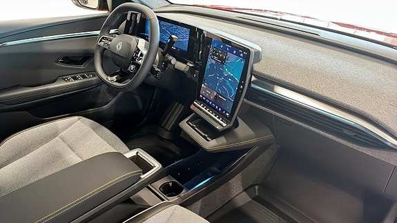 Renault Scenic E-Tech 13 of 25