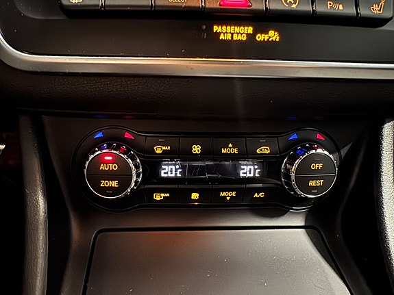 Mercedes-Benz CLA200 d 15 of 24