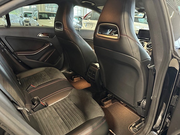 Mercedes-Benz CLA200 d 12 of 24