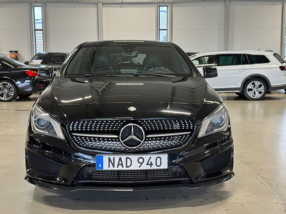 Mercedes-Benz CLA200 d 2 of 5