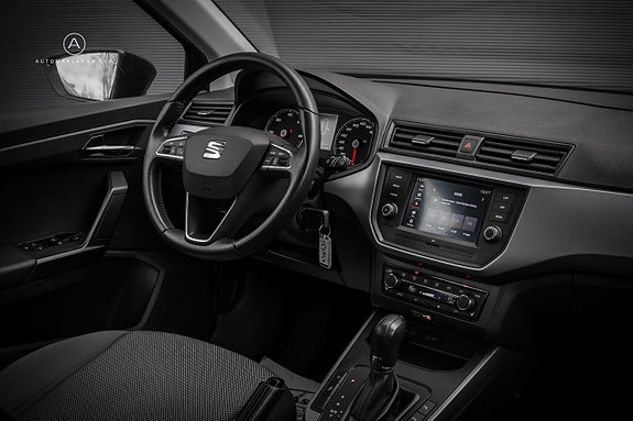 Seat Arona 8 of 20