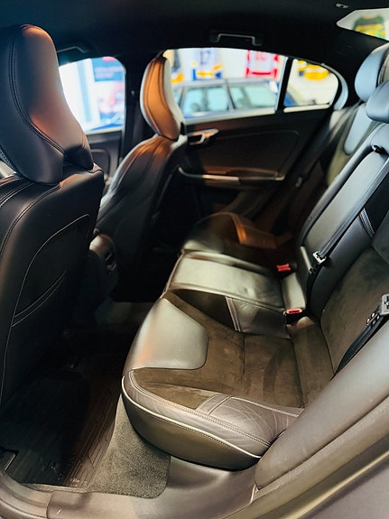Volvo S60 14 of 17