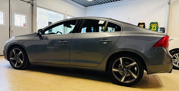 Volvo S60 5 of 5
