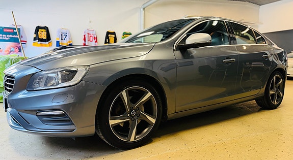 Volvo S60 3 of 5