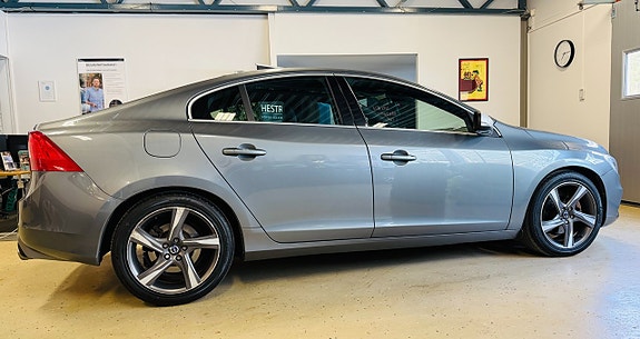 Volvo S60 10 of 17