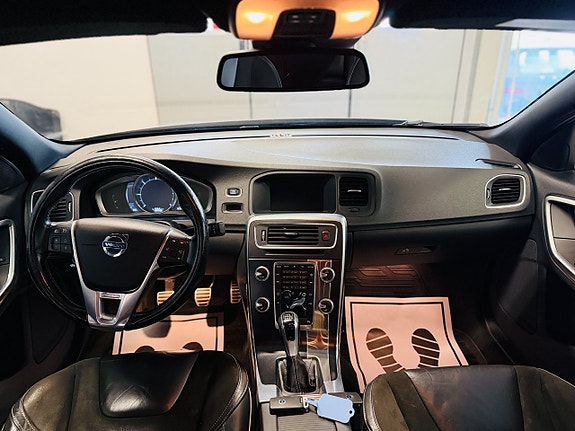 Volvo S60 15 of 17