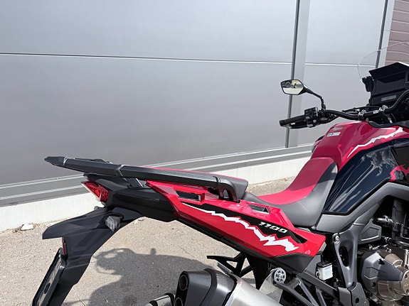 Honda CRF1100D Africa-Twin DCT 9 of 11