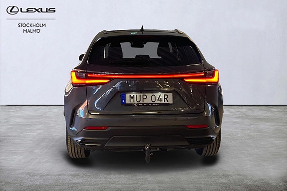 Lexus NX450h+ 16 of 19